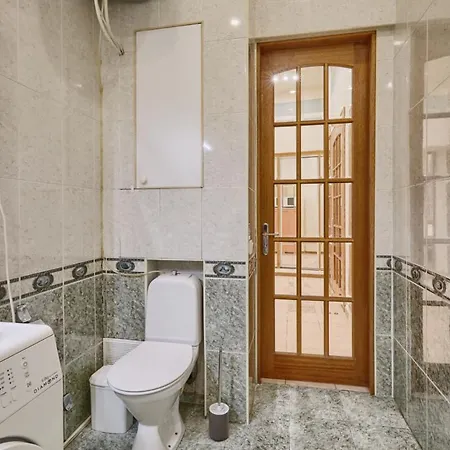 Apartament Near The Golden Gate Kijów